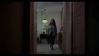 Teen A Zrelý Pár Si Užívajú Horúce Stretnutie